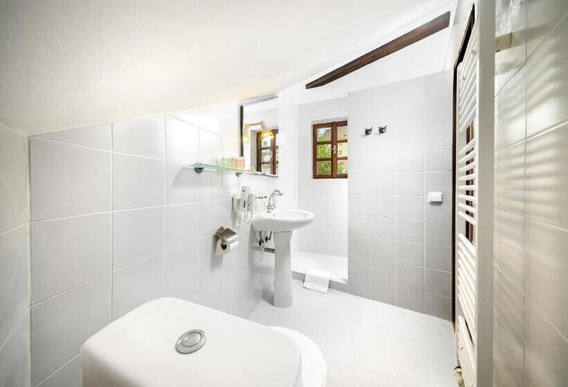 四人标准间, Pension Fortna