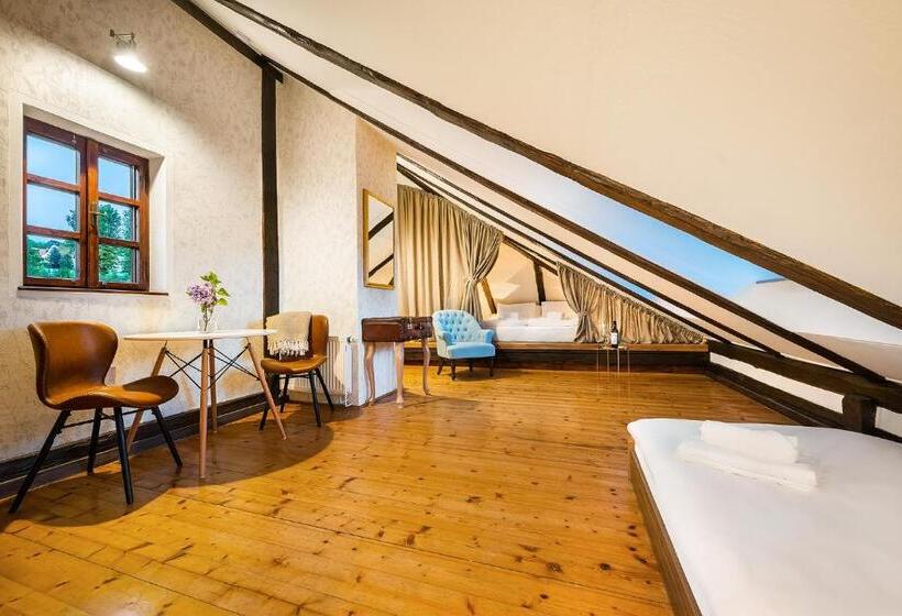 四人标准间, Pension Fortna