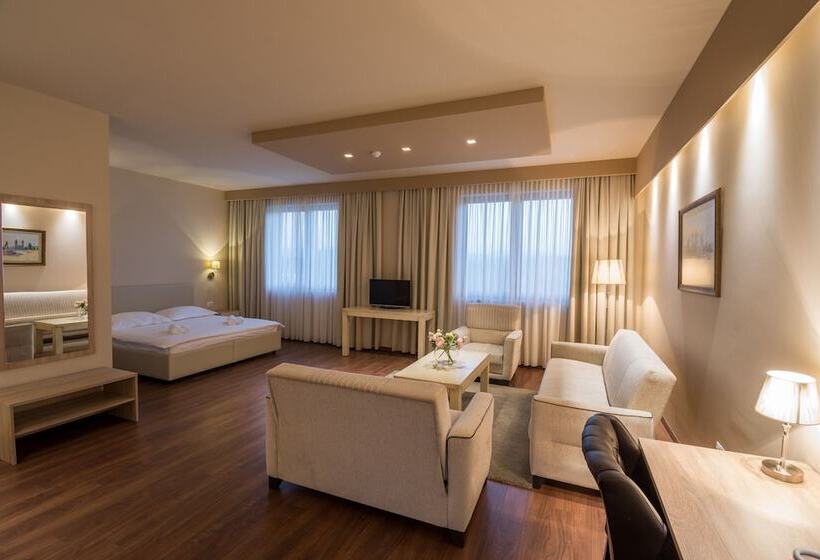 سوییت جونیور, Quercus