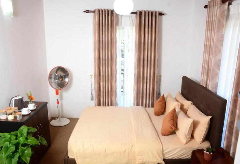 발코니 디럭스 룸, The Fern Inn