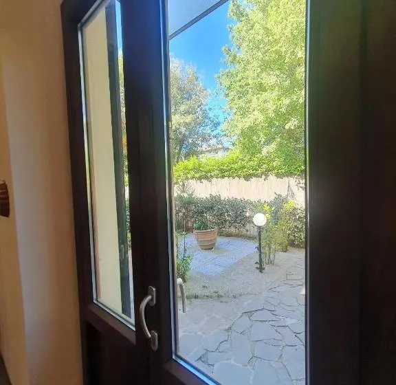 اتاق استاندارد سه نفره, Relais Puccini