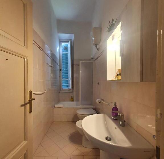 اتاق استاندارد سه نفره, Relais Puccini