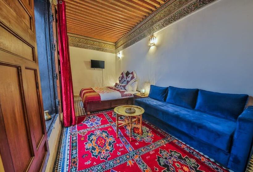 标准间, Palais Antique