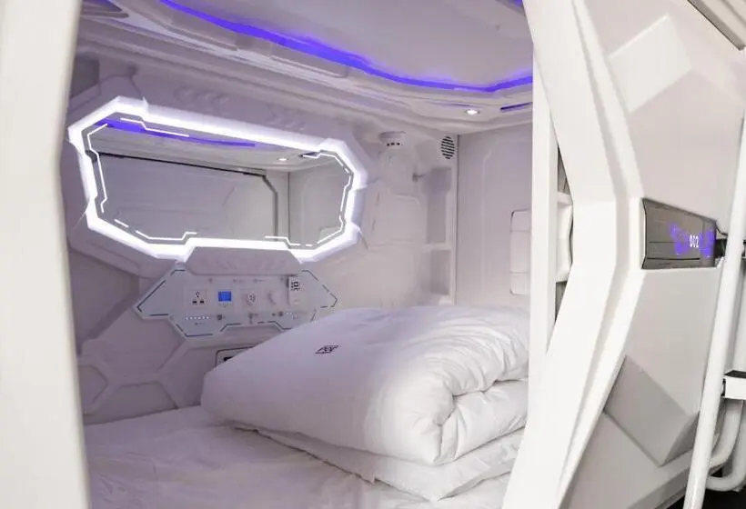 تختخواب در اتاق مشترک, Pod Inn