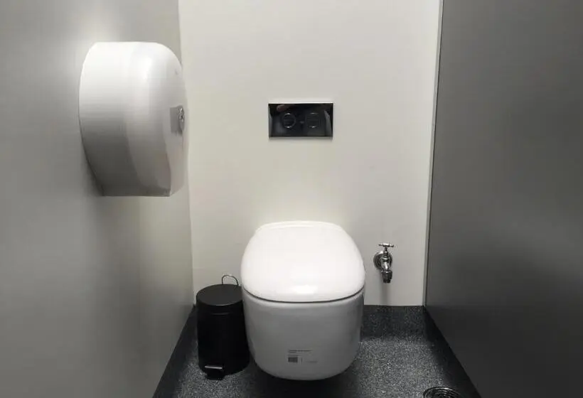 تختخواب در اتاق مشترک, Pod Inn