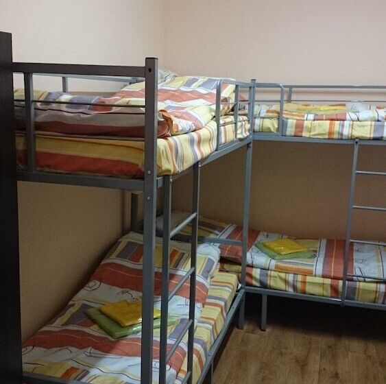 سرير فى غرفة مشتركه, Hostel Fresh