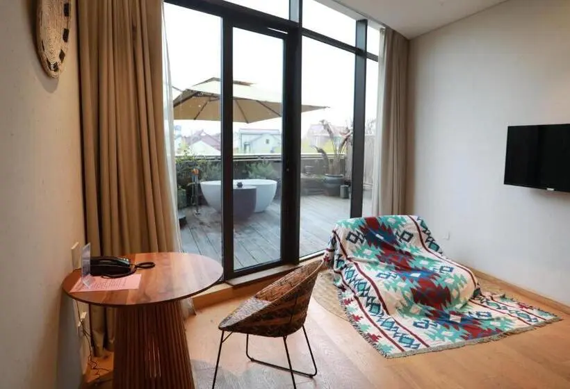 سوئیت با چشم‌انداز رودخانه, Shanghai Pudong Airport Moonlo Hotel   Pet Friendly