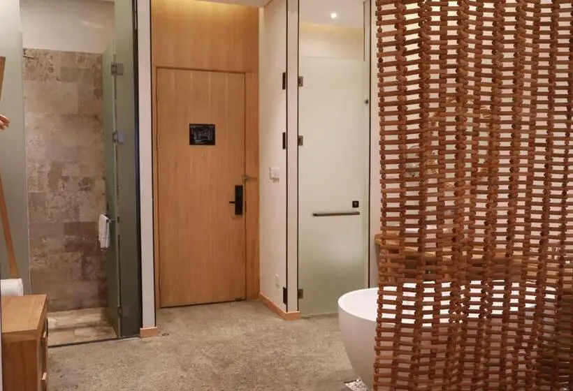 اتاق استاندارد با تخت بزرگ, Shanghai Pudong Airport Moonlo Hotel   Pet Friendly