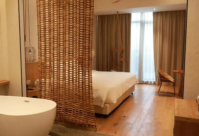 اتاق استاندارد با تخت بزرگ, Shanghai Pudong Airport Moonlo Hotel   Pet Friendly