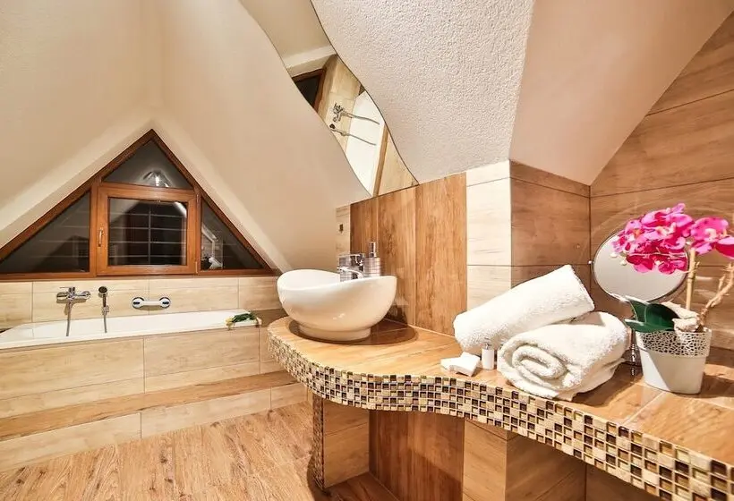 اتاق لوکس, Grand Podhale Resort&spa Zakopane   Jacuzzi   Sauna Fińska I łaźnia Parowa   Widok Na Tatry