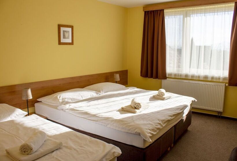 스탠다드 트리플 룸, Penzion Bojnice