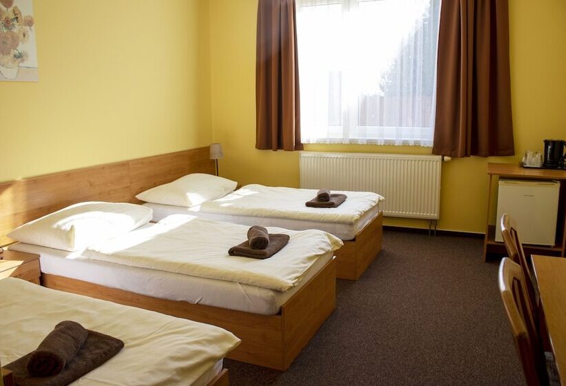 스탠다드 트리플 룸, Penzion Bojnice