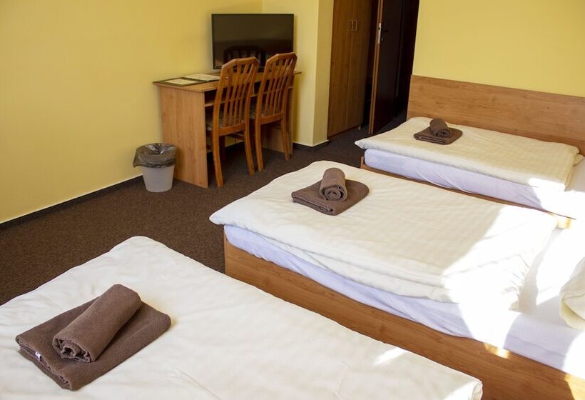 스탠다드 트리플 룸, Penzion Bojnice