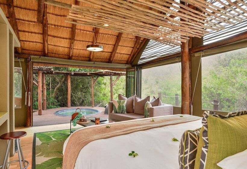 Superior Tent, Shamwari Bayethe