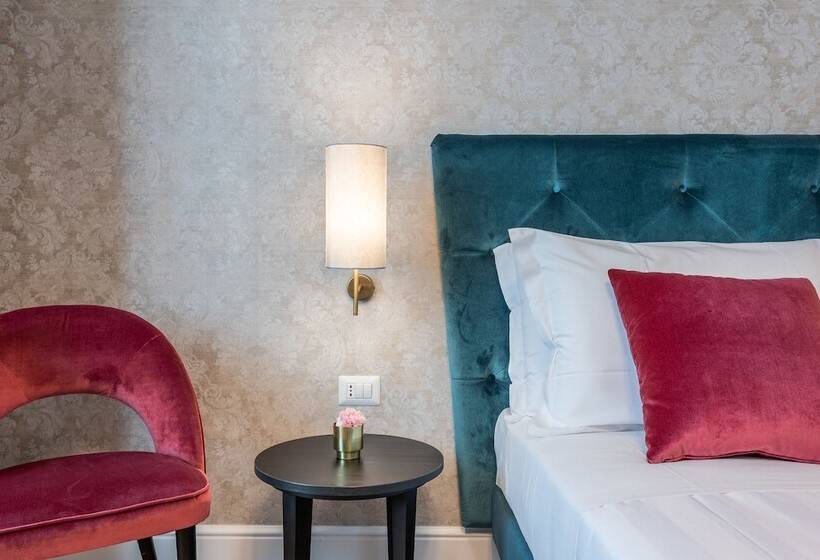 اتاق لوکس با بالکن, 3110 Art