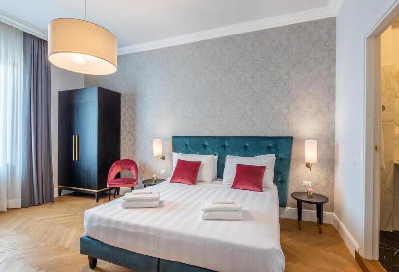 اتاق لوکس با بالکن, 3110 Art