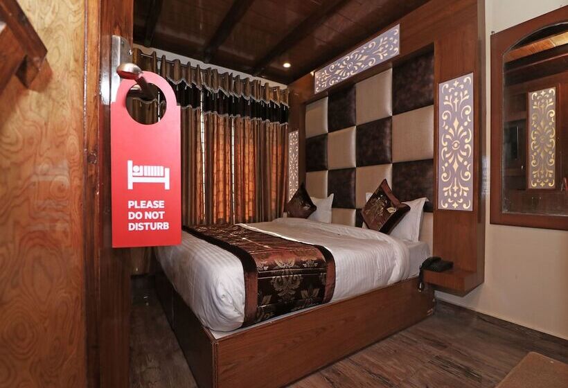 デラックスルーム, Krishiv Residency By Oyo Rooms