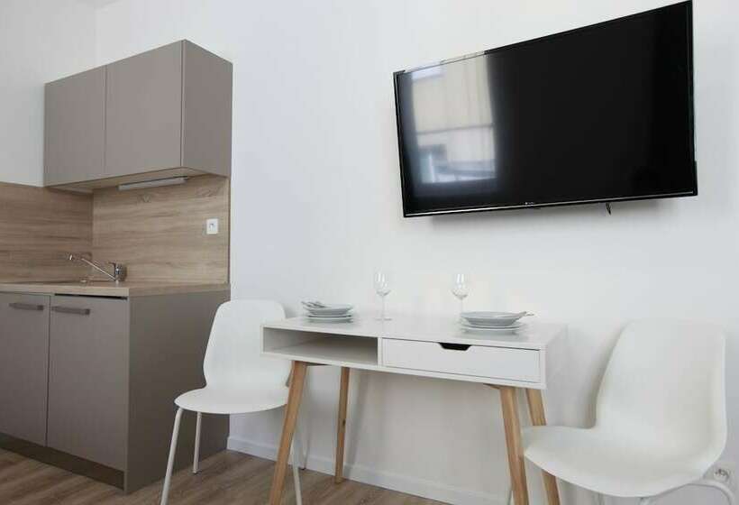 آپارتمان 2 خوابه, City Center Best Place Apartments