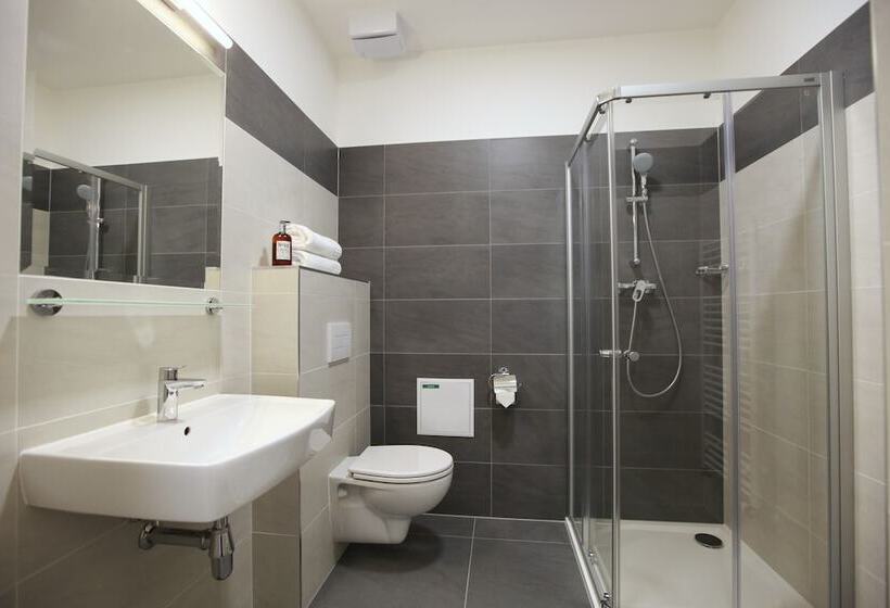 آپارتمان 1 خوابه با بالکن, City Center Best Place Apartments