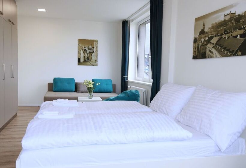 Apartament 1 Sypialnia z Balkonem, City Center Best Place Apartments