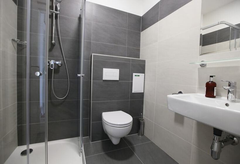 Studio Standard, City Center Best Place Apartments