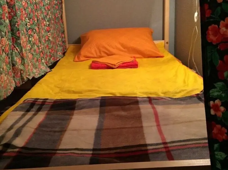 Säng i Delat Rum, Hostel Sova