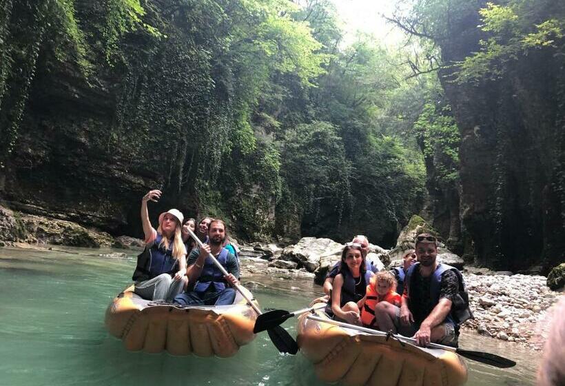 اتاق استاندارد با بالکن, Europa Hotel Kutaisi