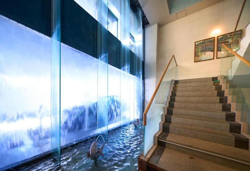 스위트, Water Hotel Mw