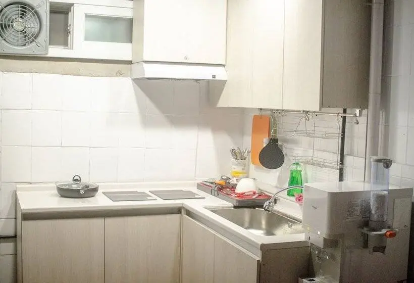 تختخواب در اتاق مشترک, One Way Guesthouse Busan
