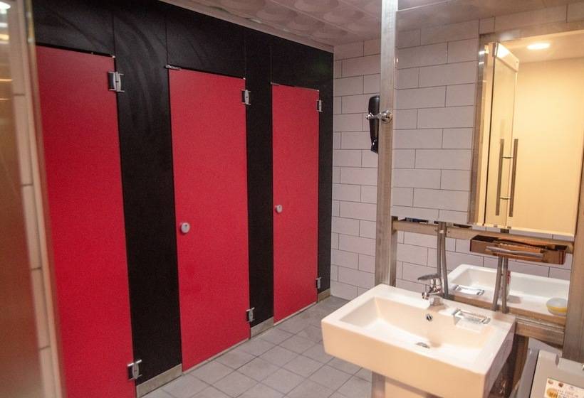 تختخواب در اتاق مشترک, One Way Guesthouse Busan