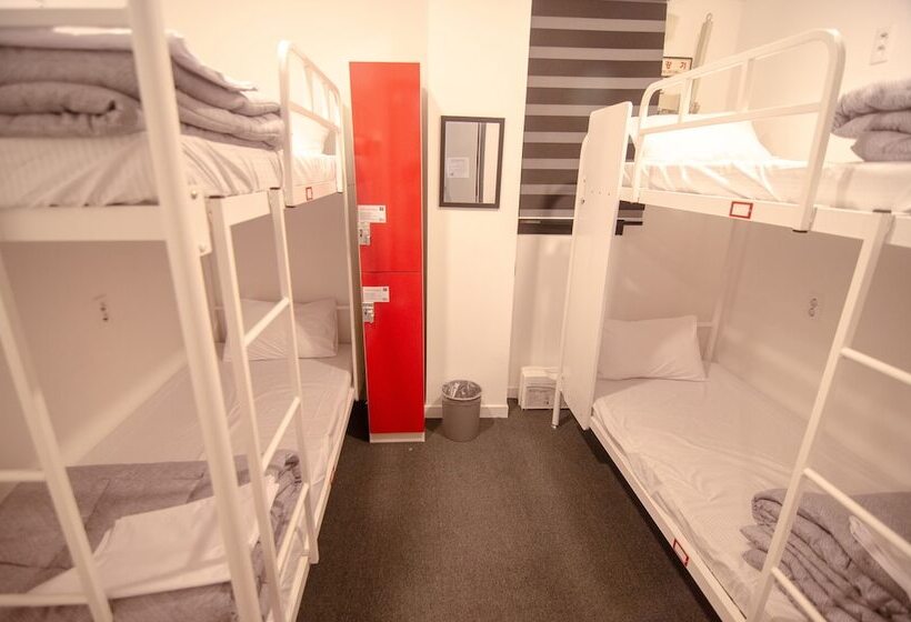 تختخواب در اتاق مشترک, One Way Guesthouse Busan
