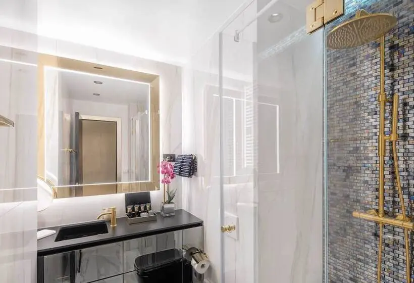Estudio Deluxe, Posh Residence Luxury Suites