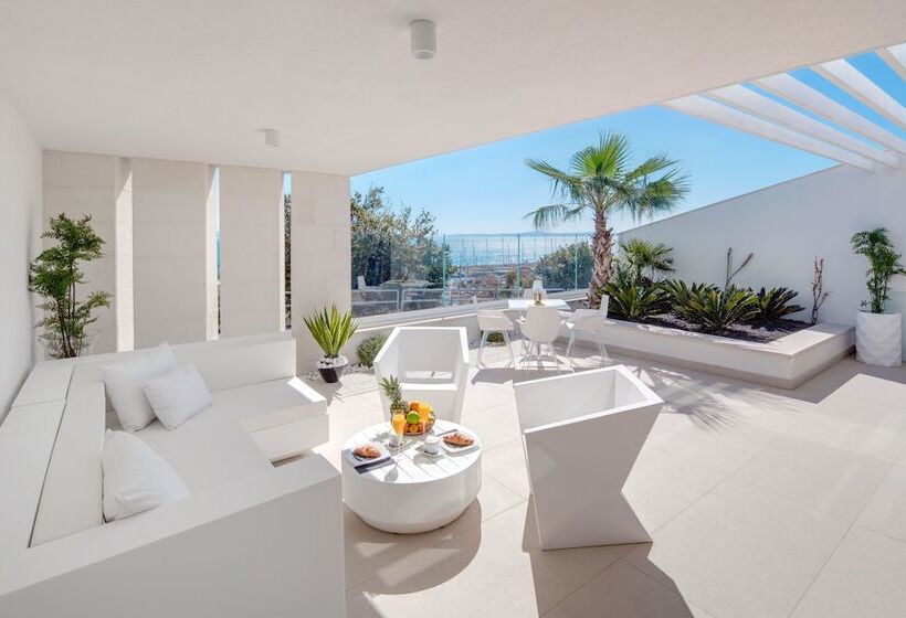 Люкс Семейный 2 Спальни, Posh Residence Luxury Suites