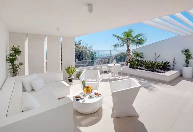 Suite Familiar 2 Dormitorios, Posh Residence Luxury Suites