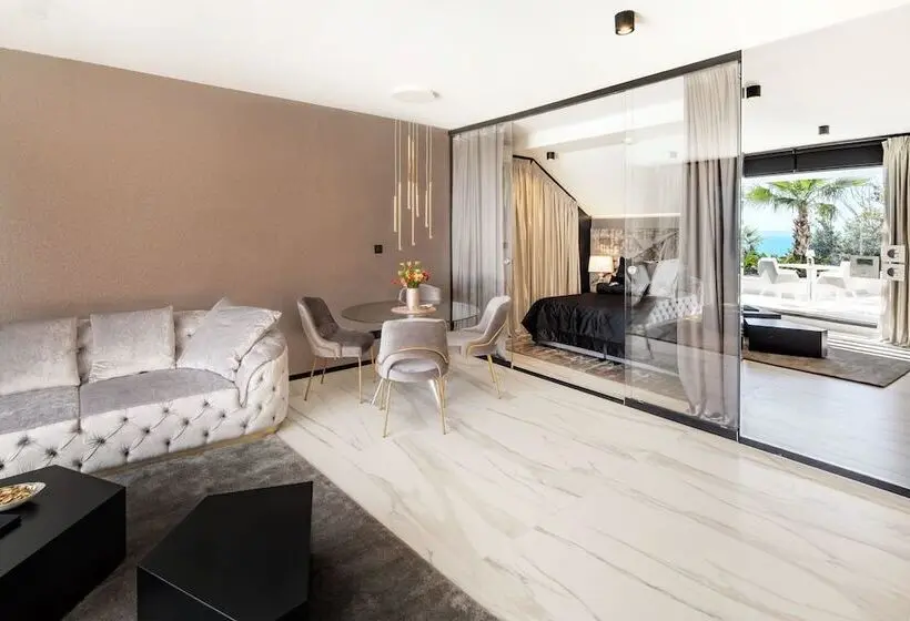 Suite Familiar 2 Dormitorios, Posh Residence Luxury Suites