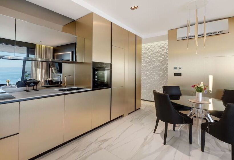 Люкс Deluxe 2 Спальни, Posh Residence Luxury Suites