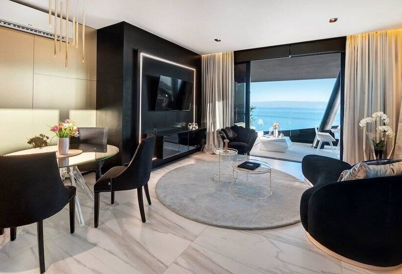 Люкс Deluxe 2 Спальни, Posh Residence Luxury Suites