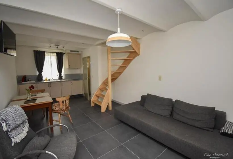 スタンダードスタジオ, B&b De Bloesem