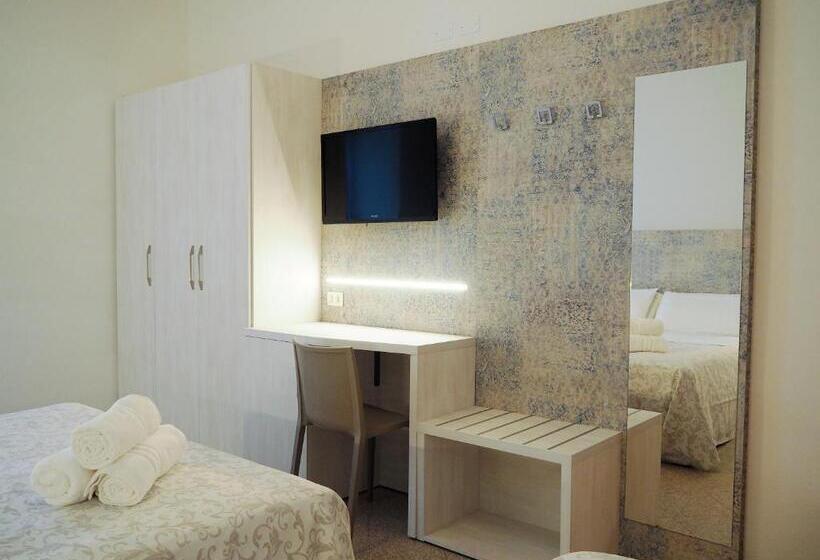 اتاق استاندارد چهار تخته با چشم‌انداز دریا, Olympia