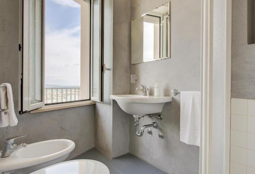 Triple Room Sea View, Olympia