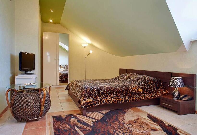 سوییت جونیور, Seven Kings