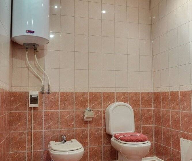 سوئیت با بالکن, Seven Kings