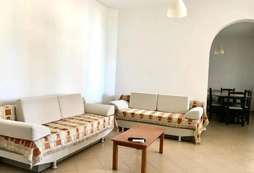 آپارتمان 1 خوابه با چشم‌انداز باغ, Vila Gjoni