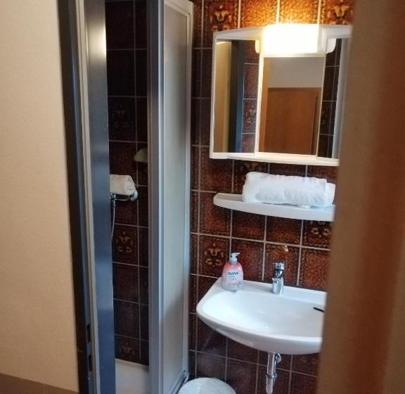 Quarto Economy Individual, Zimmervermietung Gasthof Lamm, Zugang Selbstständig über Schlüsseltresor