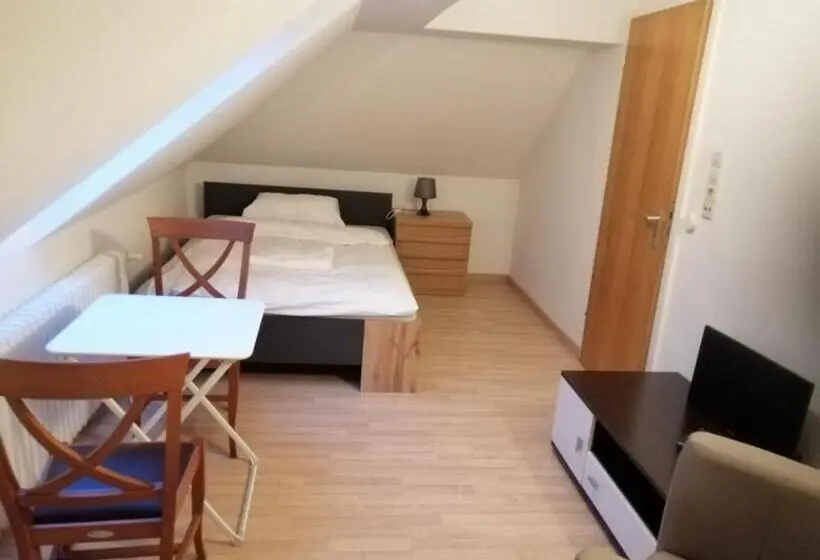 エコノミートリプルルーム, Zimmervermietung Gasthof Lamm, Zugang Selbstständig über Schlüsseltresor