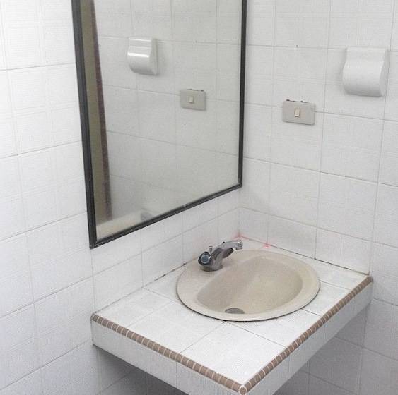 غرفة أساسية, Melissa Palace Hotel And Karaoke