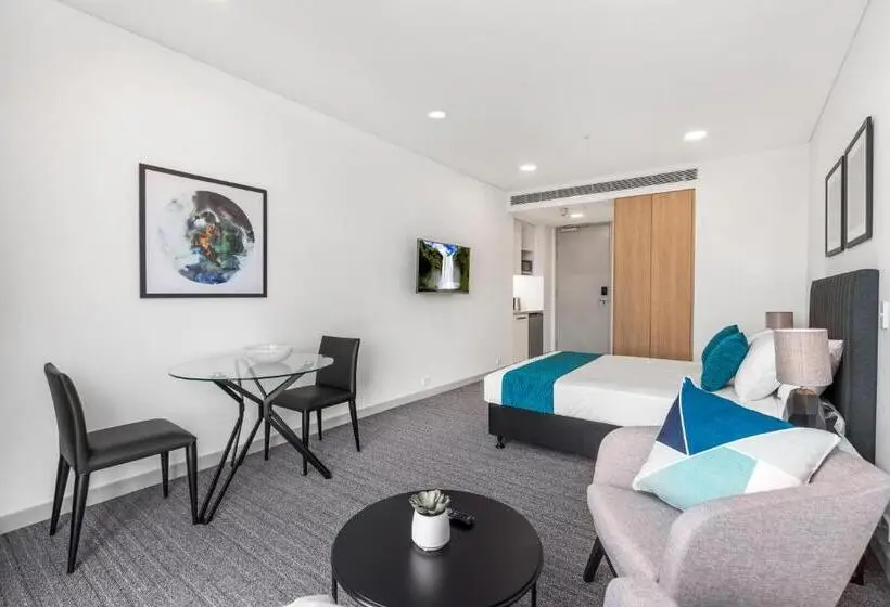 スタンダードスタジオ, Essence Suites Taringa