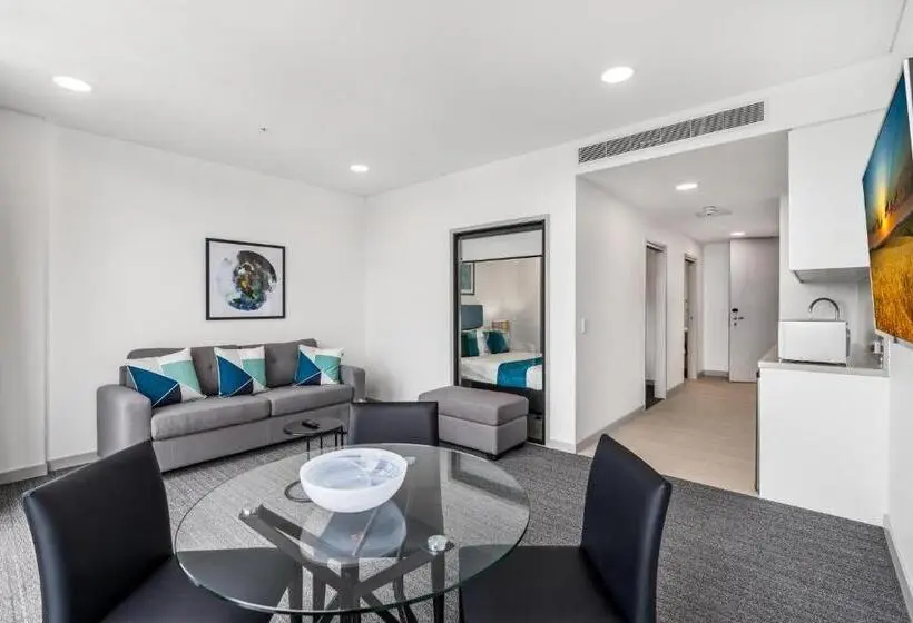 スイート, Essence Suites Taringa