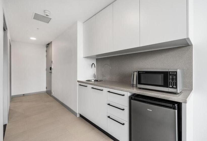 스위트, Essence Suites Taringa
