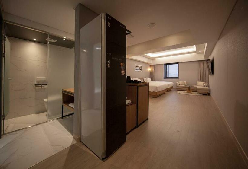 اتاق لوکس, Yeonsan Hound